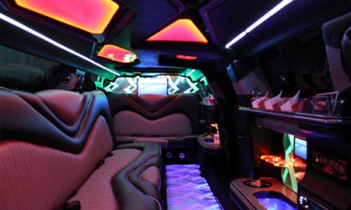 8 Person Chrysler 300 Limo Rental Austin
